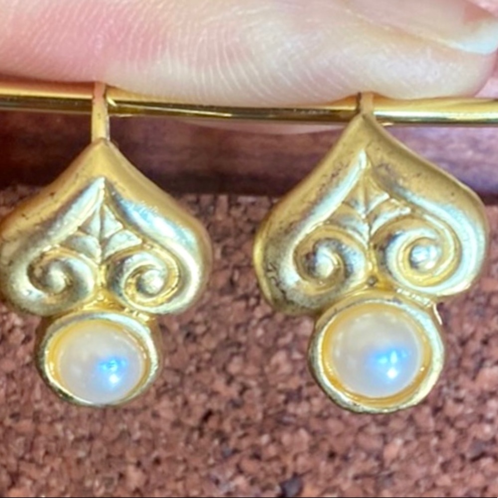 Vintage gold pearl pierced earrings BG Bergdorf Goodman stamped.